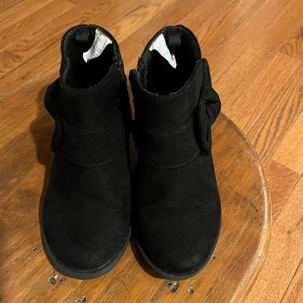 Gymboree size 10 black boots